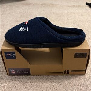 New NFL New England Patriots Memory Foam Men’s Slide Slippers Size Large (11-12)